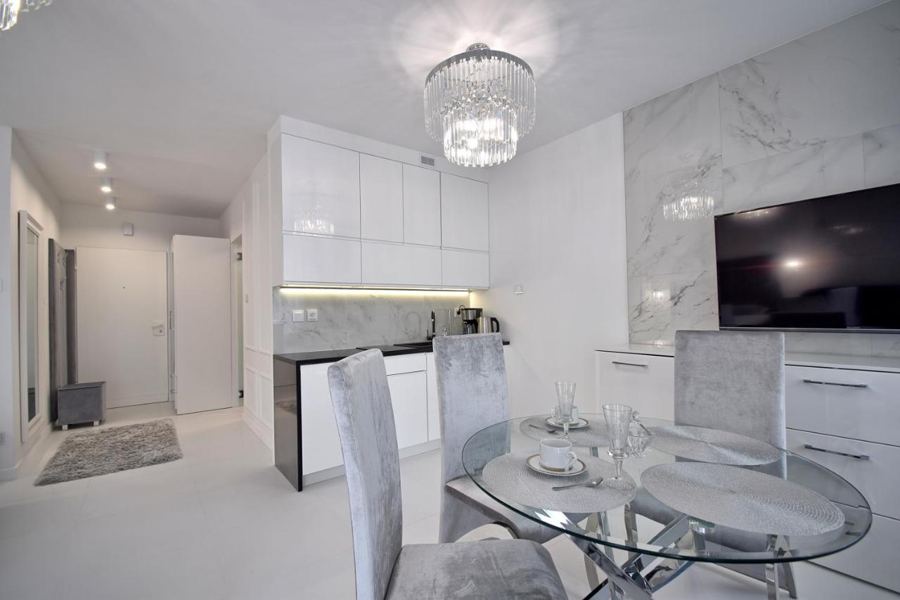 Crystal Apartament 80M Od Plazy, Przy Latarni Morskiej Kołobrzeg Exterior foto